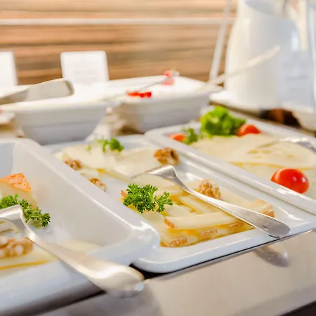 מלון Aqua Aurelia Suitenhotel An Den Thermen 4*