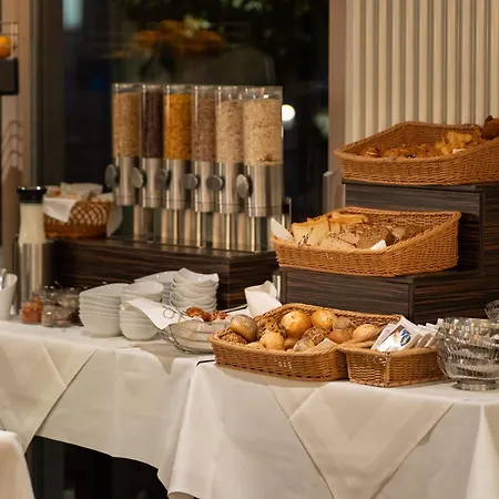 호텔 아쿠아 아우렐리아 스위텐호텔 안 덴 테르멘 S 4*